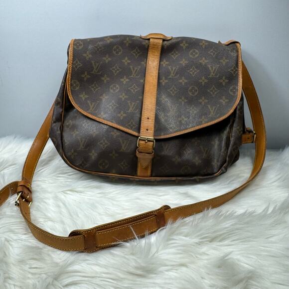 💎✨BEAUTIFUL✨💎Authentic Louis Vuitton Monogram Saumur 35 Crossbody - Picture 3 of 14